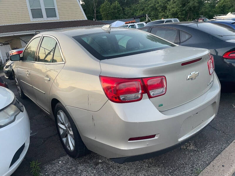 2015 Chevrolet Malibu 2LT photo 7