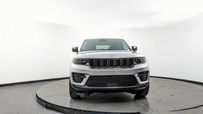 2023 Jeep Grand Cherokee Laredo