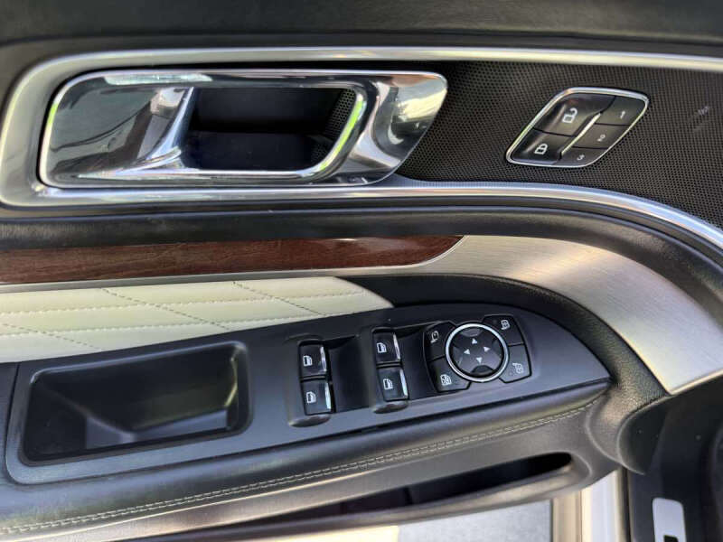 2017 Ford Explorer Platinum