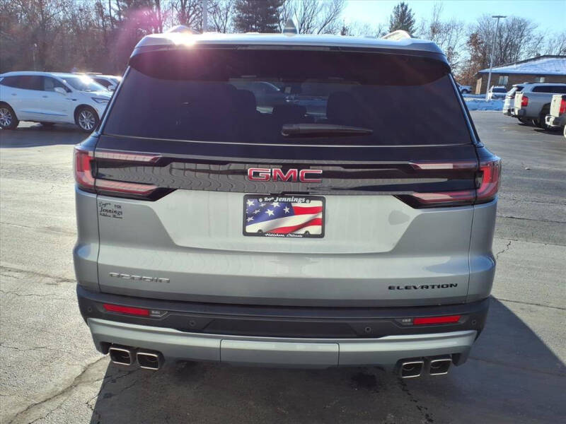 2025 GMC Acadia Elevation