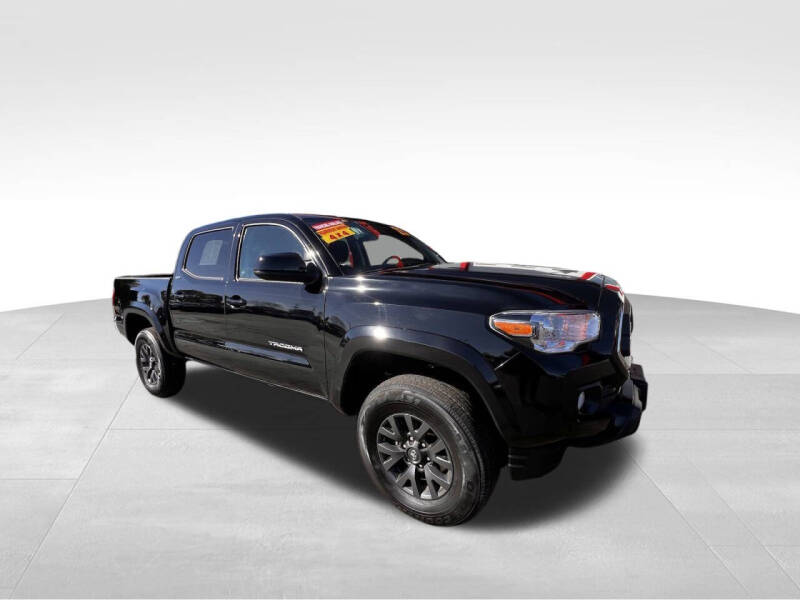 2023 Toyota Tacoma SR5 photo 2