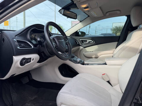 2016 Chrysler 200 Limited