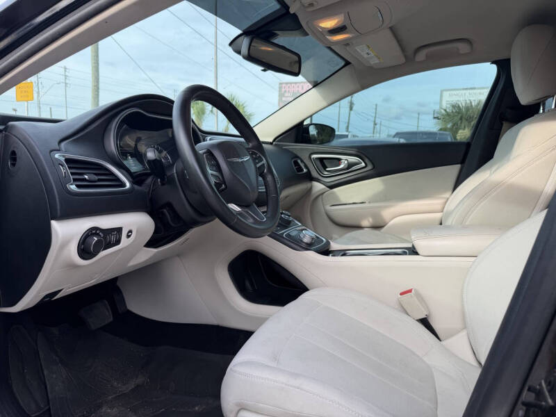 2016 Chrysler 200 Limited