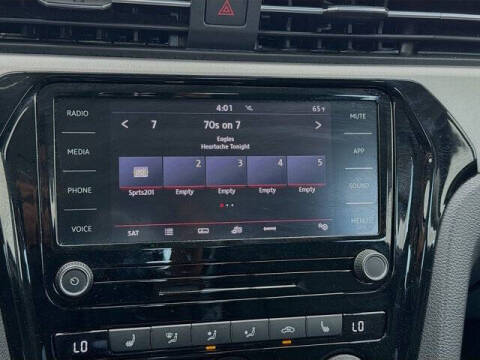 2022 Volkswagen Passat SE