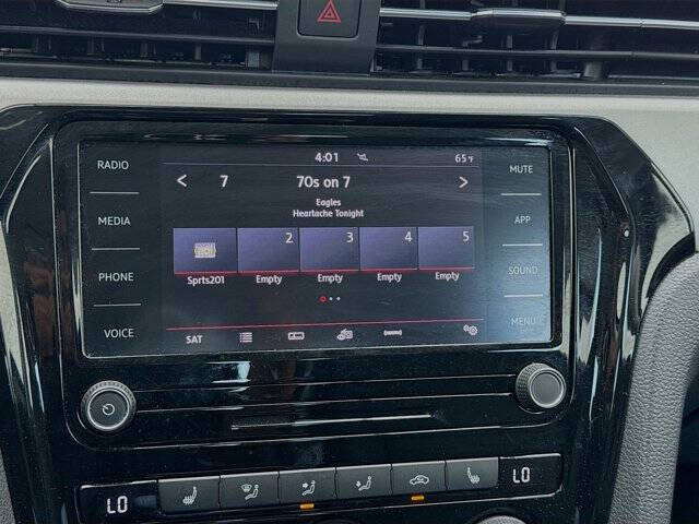 2022 Volkswagen Passat SE