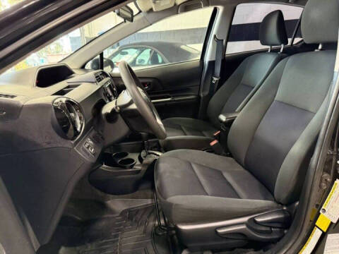 2016 Toyota Prius c Two