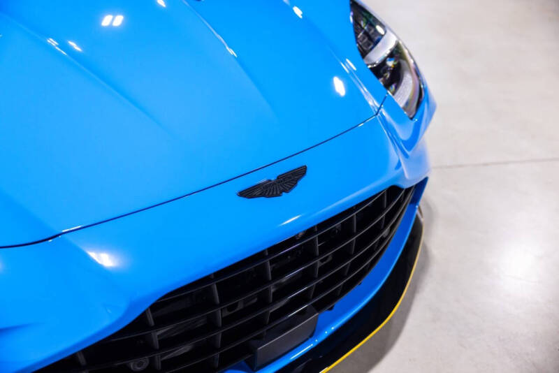 2025 Aston Martin Vantage