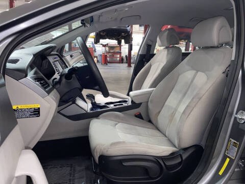 2017 Hyundai Sonata Hybrid SE