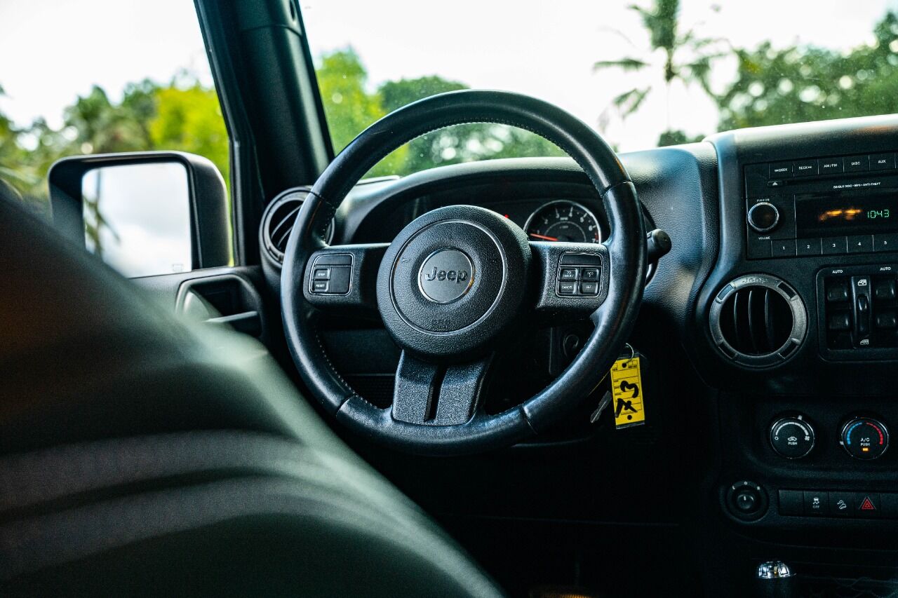 2015 JEEP Wrangler SUV / Crossover - $25,999
