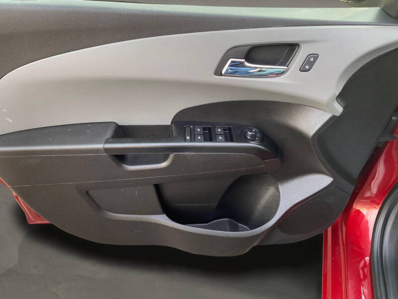 2019 Chevrolet Sonic LT Auto