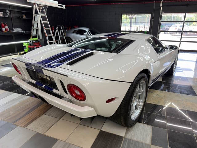2005 Ford GT