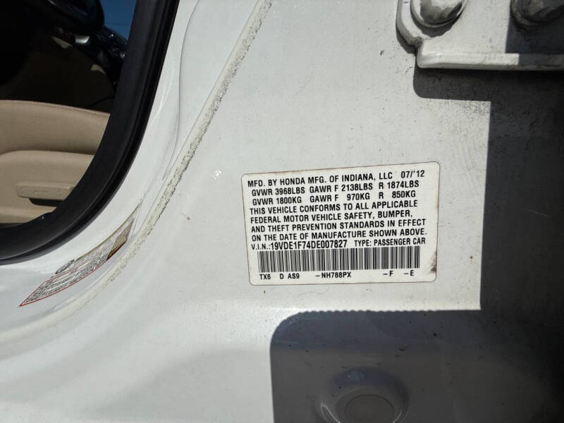 2013 Acura ILX 2.0L w/Tech