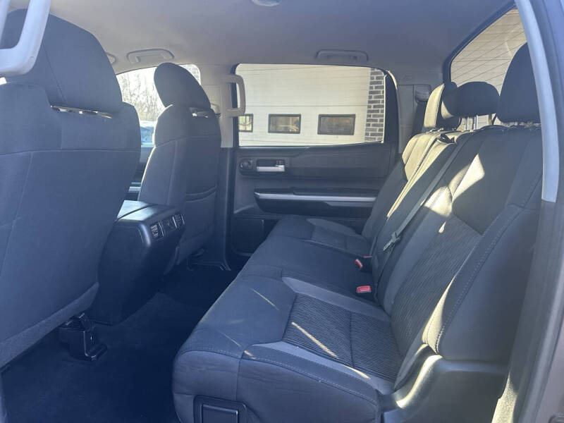 2017 Toyota Tundra SR5