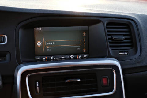 2015 Volvo V60 T5 Drive-E Premier Plus