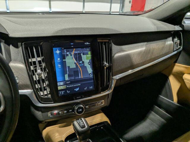 2018 Volvo V90 Cross Country T5