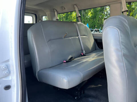 2009 Ford E-Series E-350 SD XLT