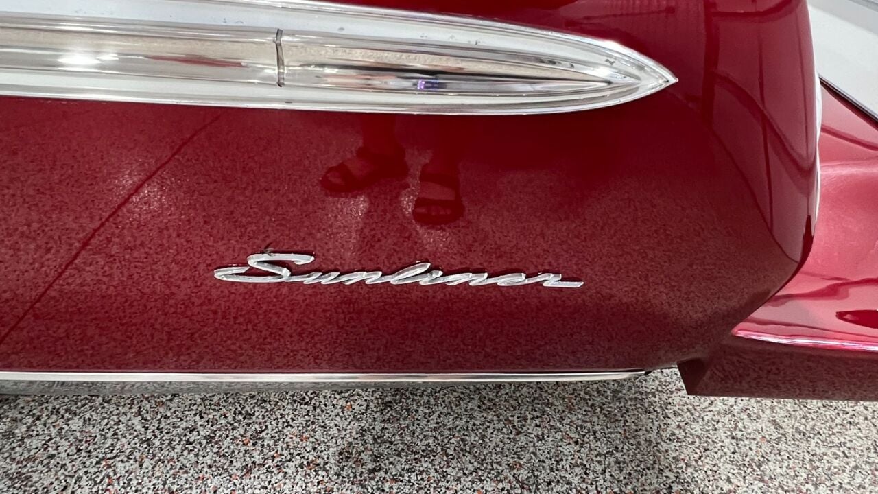 1962 Ford Sunliner 28