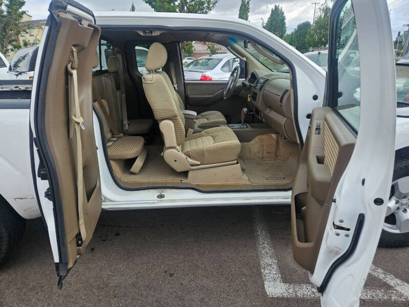 2005 Nissan Frontier LE