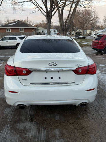 2015 Infiniti Q50 Premium
