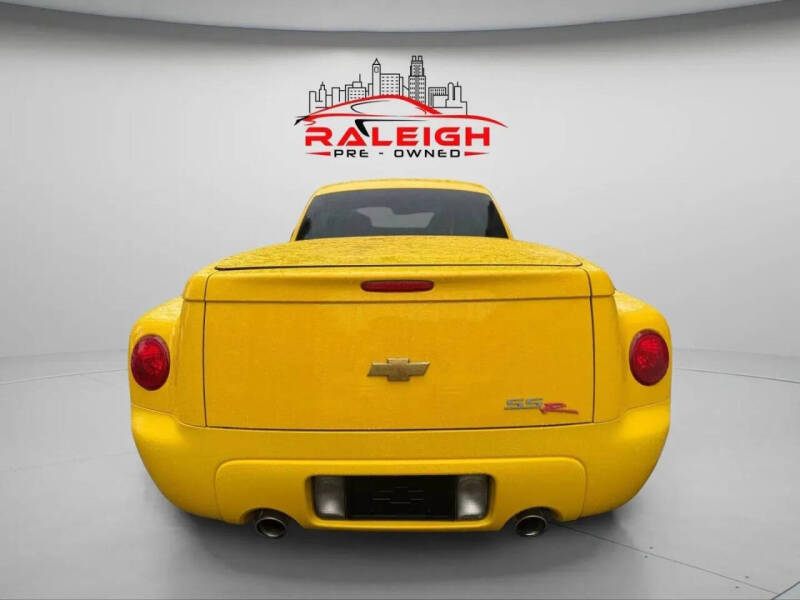 2004 Chevrolet SSR LS