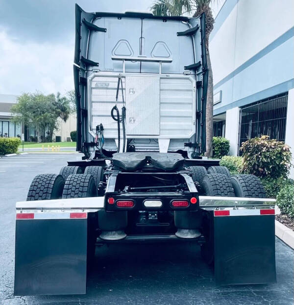 2021 Freightliner Cascadia