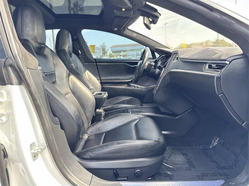 2016 Tesla Model S 75D