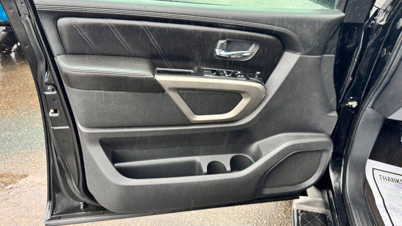 2015 Nissan Armada SV