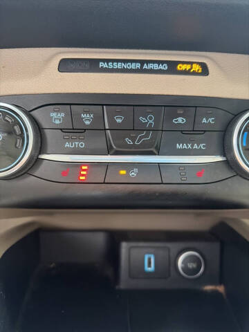 2020 Ford Escape SEL