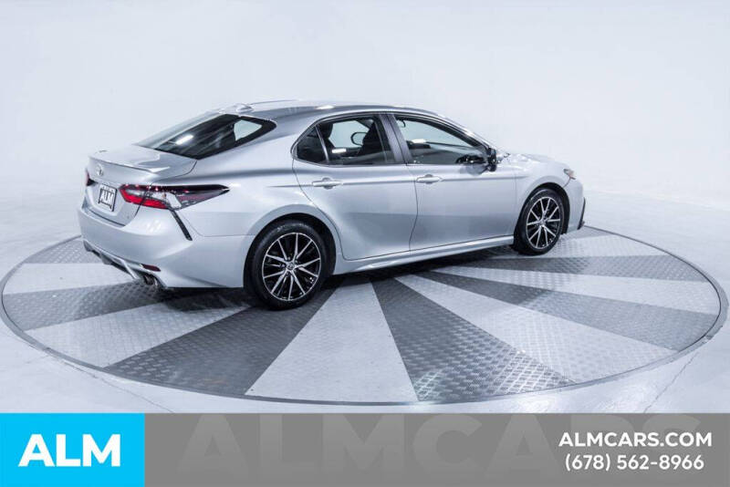 2023 Toyota Camry SE