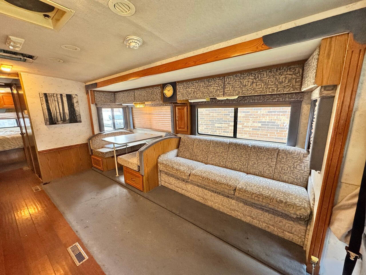 1996 Winnebago Adventurer for sale at Saccucci's Of Schaumburg in Schaumburg, IL