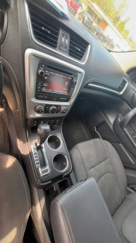 2015 GMC Acadia SLE-2