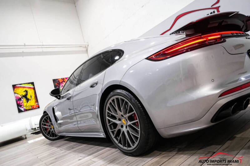 2019 Porsche Panamera GTS