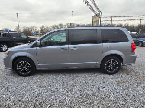 2018 Dodge Grand Caravan for sale at DOWNTOWN MOTORS in Republic MO