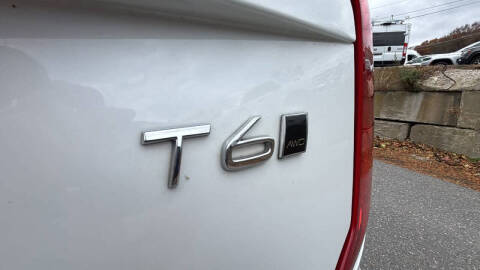 2020 Volvo XC90 T6 Momentum 6-Passenger