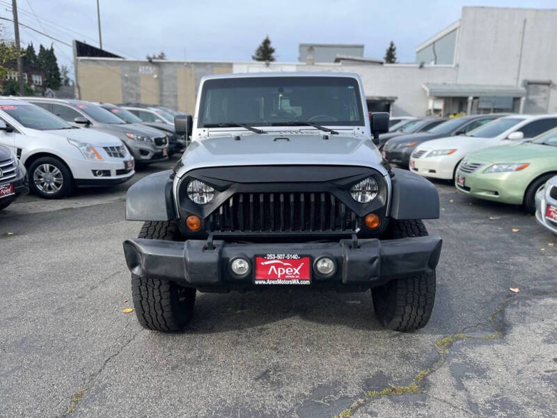 2010 Jeep Wrangler Unlimited Sport photo 3