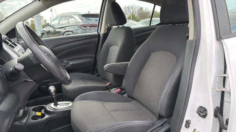 2017 Nissan Versa 1.6 S