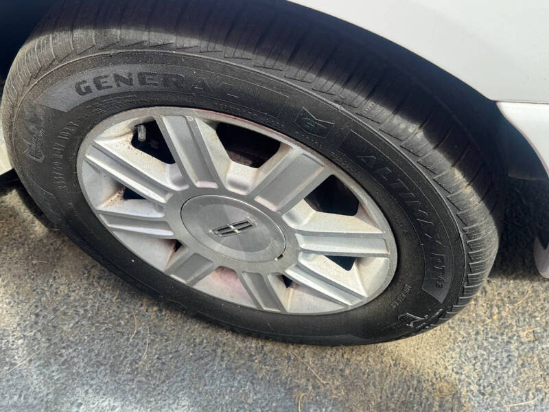 2007 Lincoln Town Car Executive