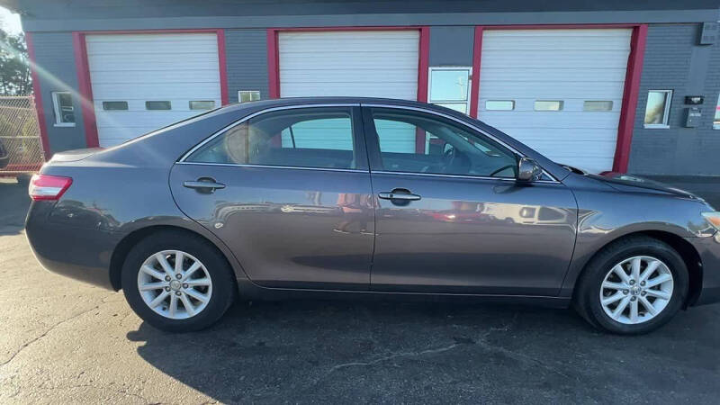 2011 Toyota Camry null photo 14