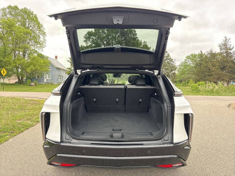 2024 Cadillac LYRIQ Tech