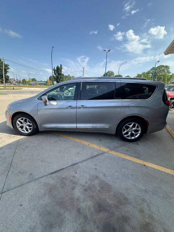 2018 Chrysler Pacifica Touring L Plus