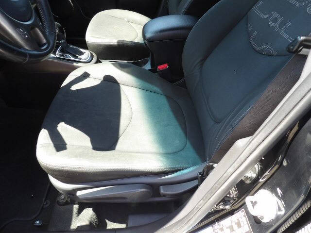 2012 Kia Soul +
