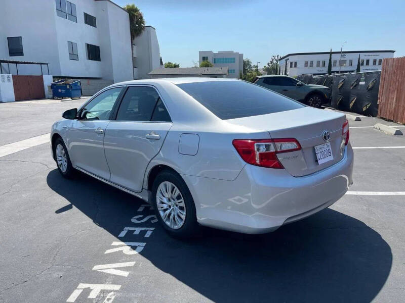 2014 Toyota Camry Hybrid