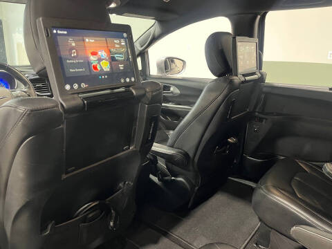 2018 Chrysler Pacifica Touring L Plus