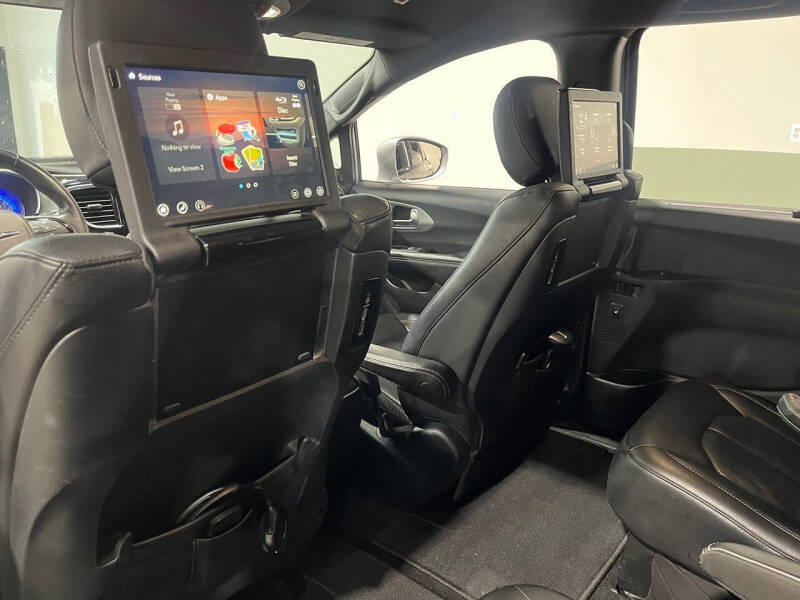 2018 Chrysler Pacifica Touring L Plus