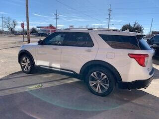 2020 Ford Explorer Platinum's photo