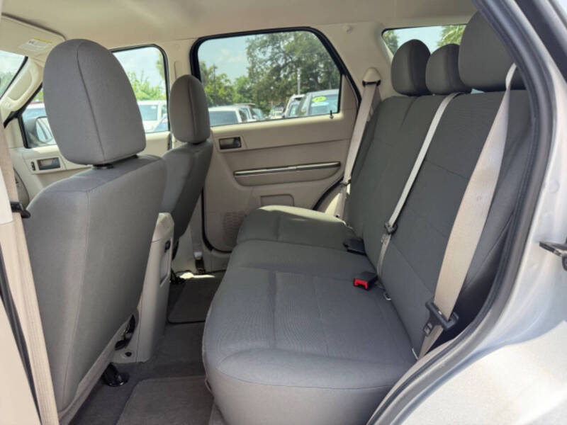2010 Ford Escape XLS