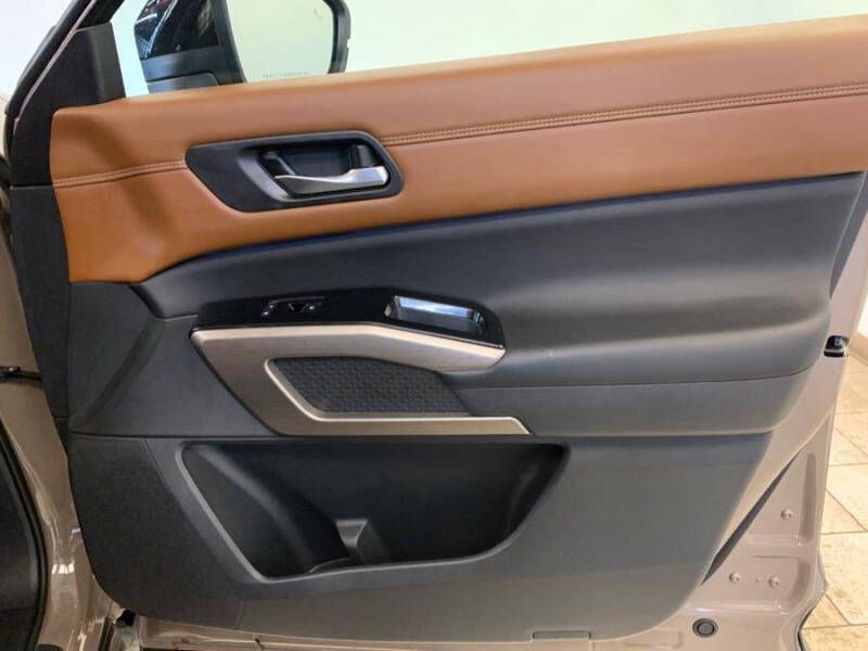 2023 Nissan Pathfinder Platinum