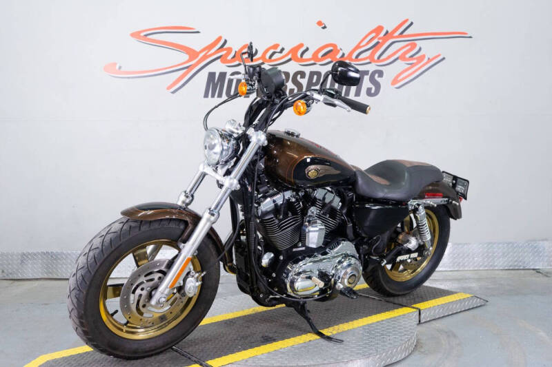 2013 Harley-Davidson Sportster 1200 Custom