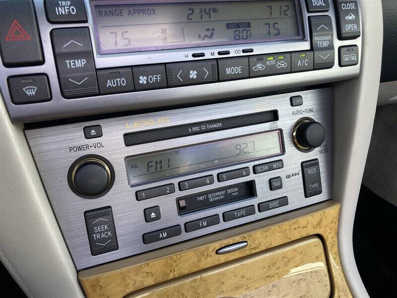 2004 Lexus SC 430