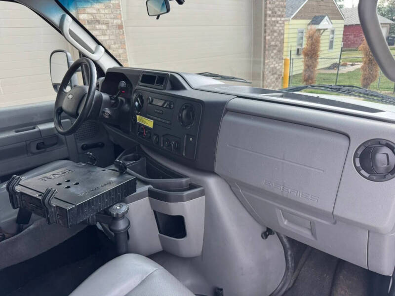 2014 Ford E-Series E-150